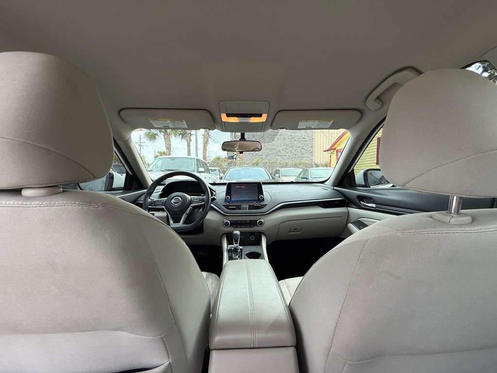 2019 Nissan Altima Image 16