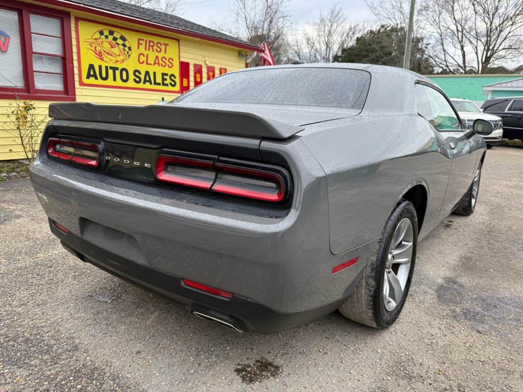 2019 Dodge Challenger Image 4