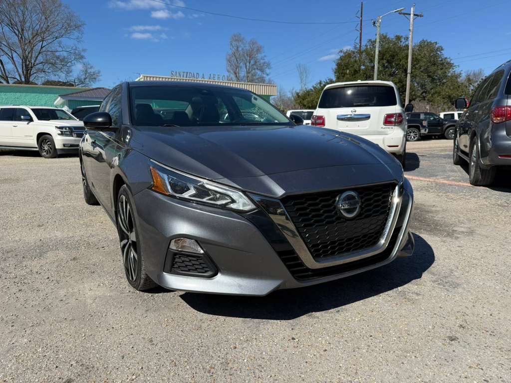 2021 Nissan Altima Image 2