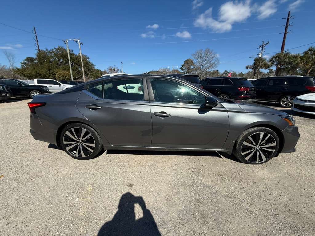 2021 Nissan Altima Image 7