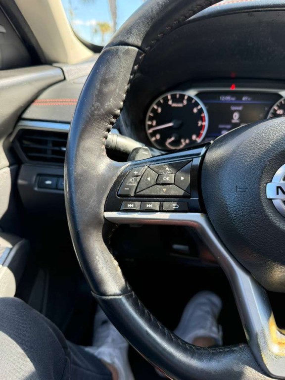 2021 Nissan Altima Image 16