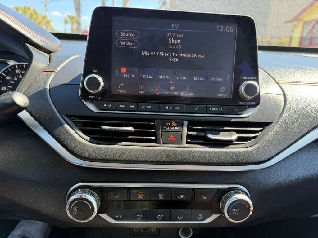 2021 Nissan Altima Image 18