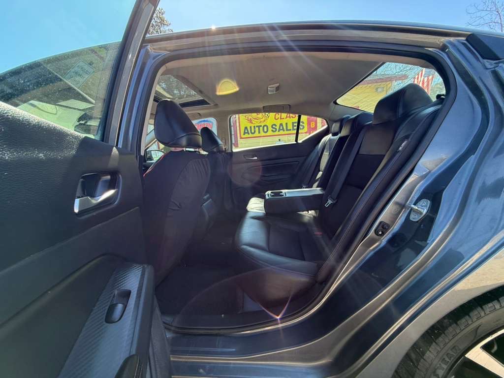 2021 Nissan Altima Image 22