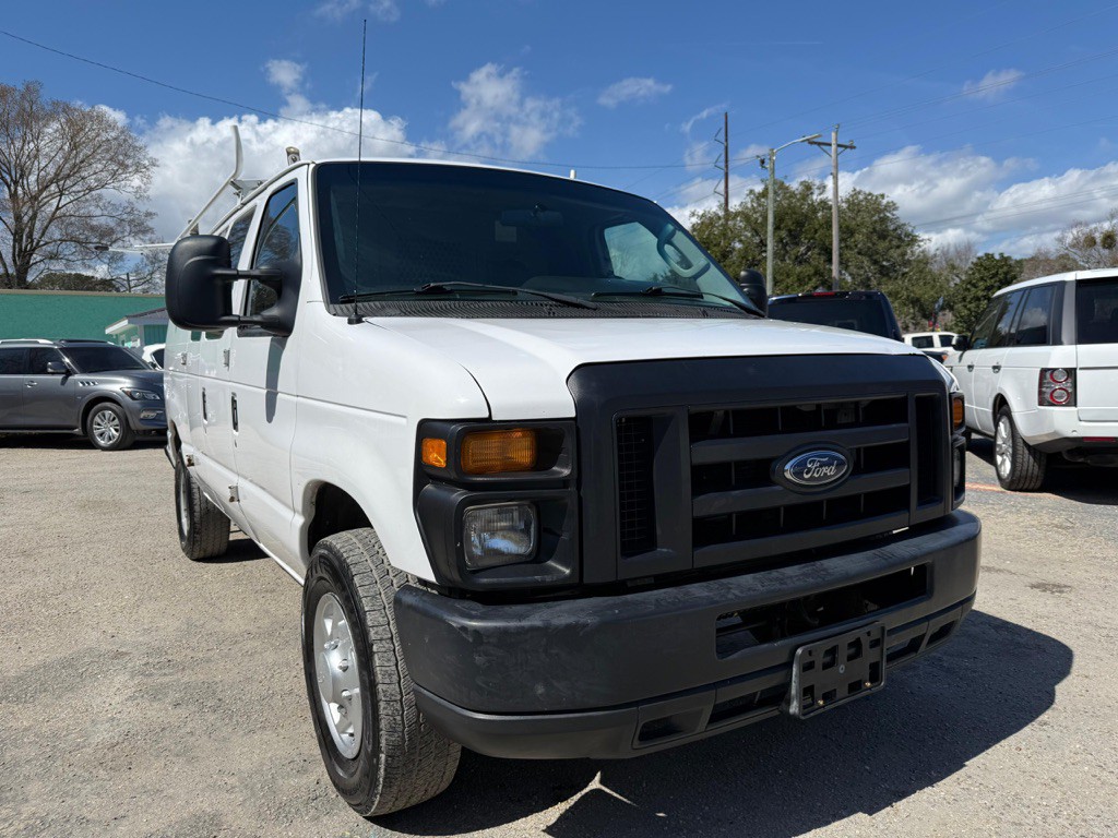 2013 Ford Econoline Image 2