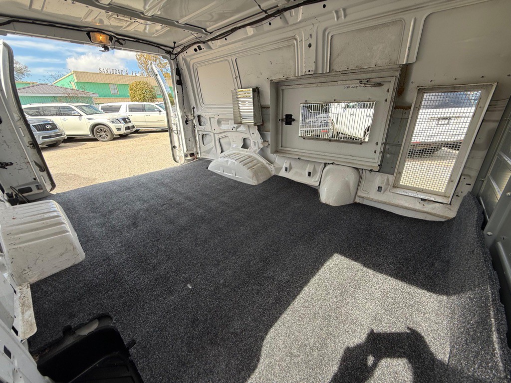 2013 Ford Econoline Image 17