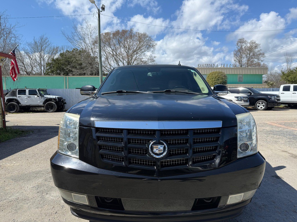 2010 Cadillac Escalade Image 3