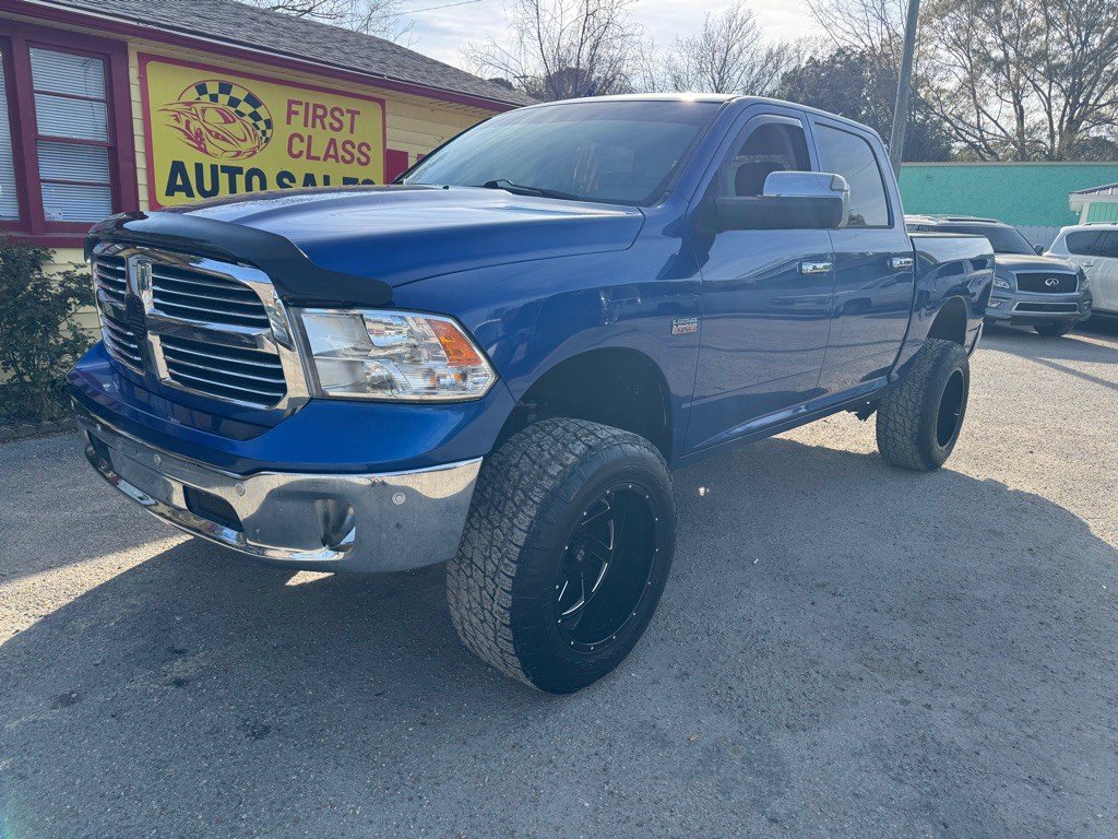 2015 RAM 1500 Image 3