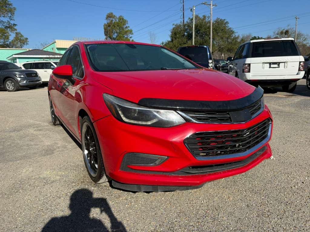 2017 Chevrolet Cruze Image 2