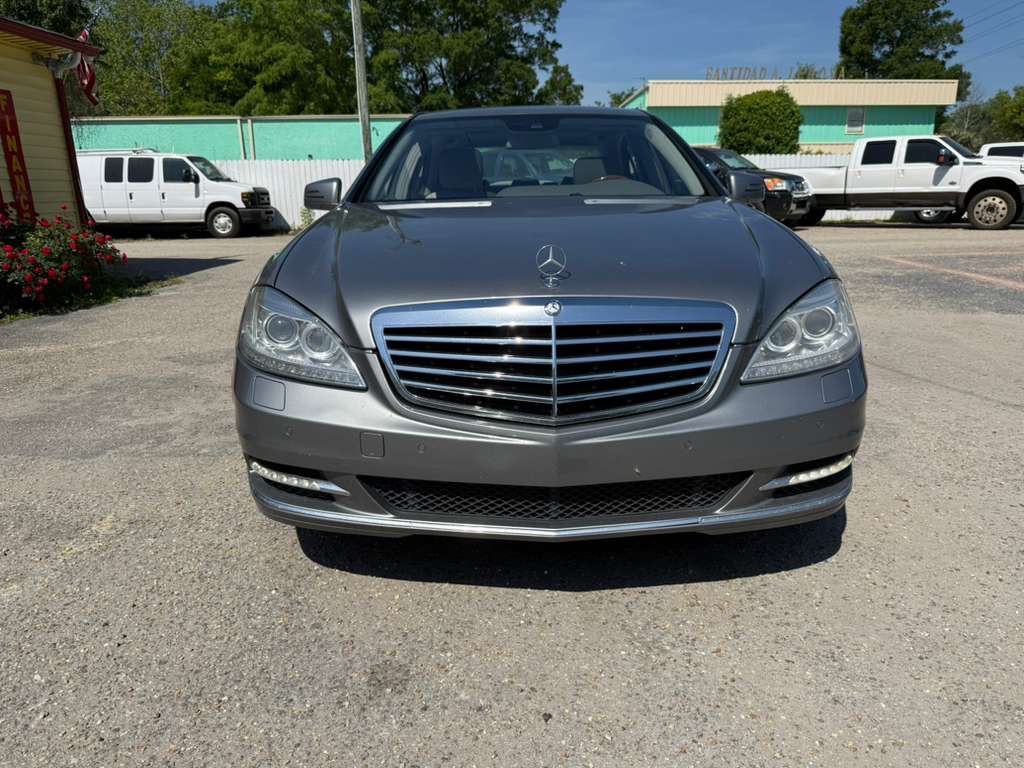 2011 Mercedes-Benz S-Class Image 3