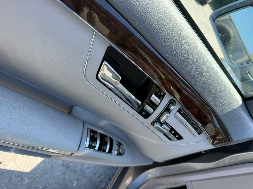 2011 Mercedes-Benz S-Class Image 15