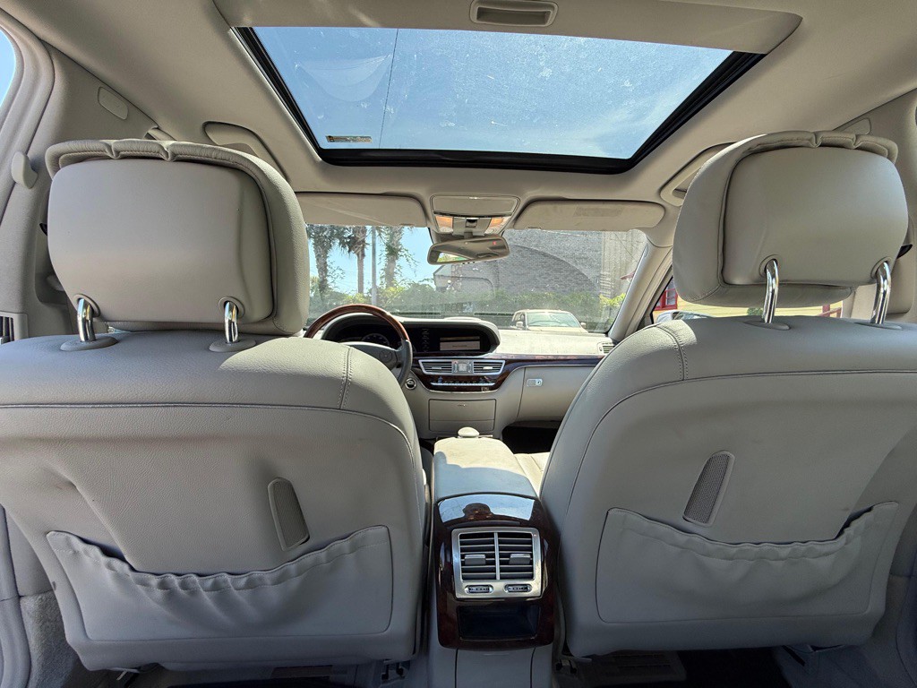 2011 Mercedes-Benz S-Class Image 23