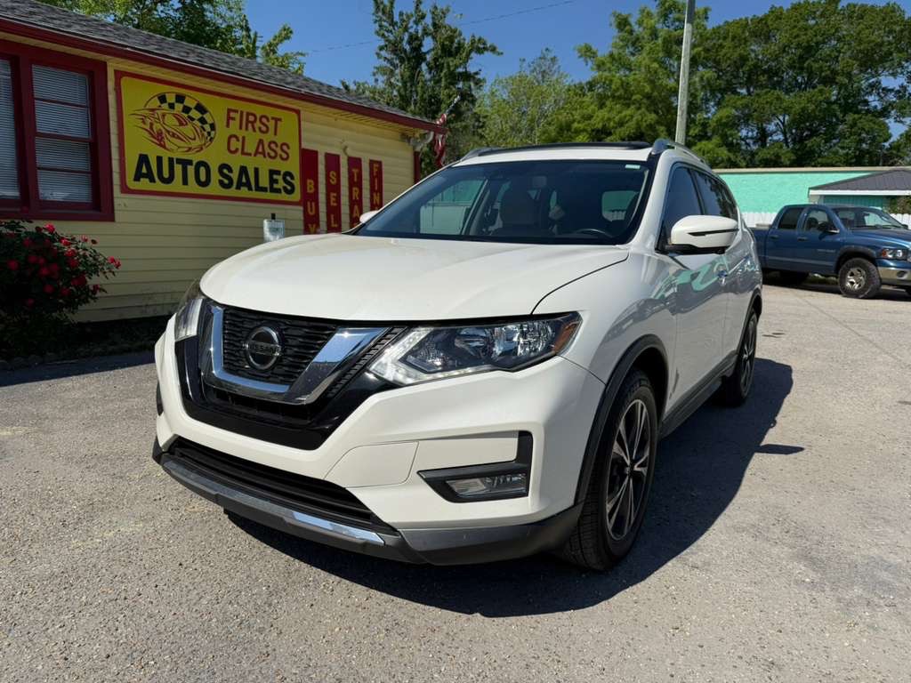 2019 Nissan Rogue Image 1