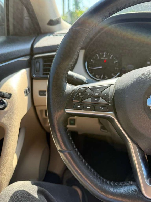 2019 Nissan Rogue Image 14