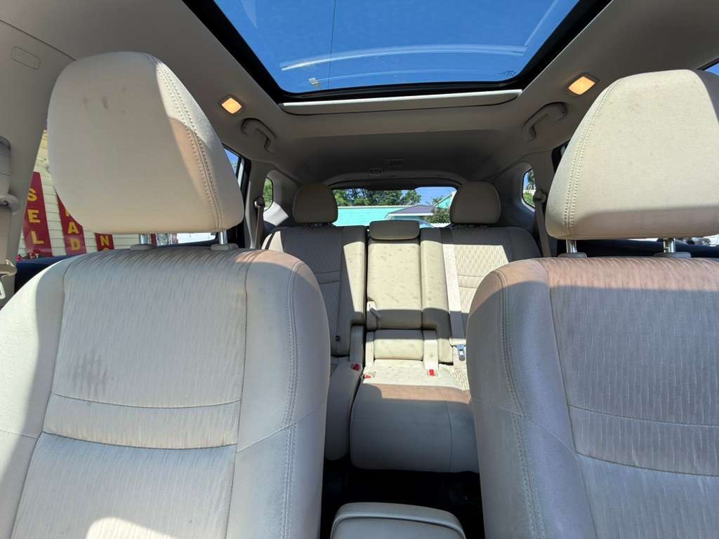 2019 Nissan Rogue Image 17
