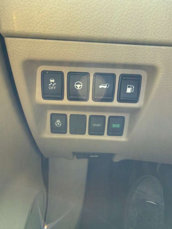 2019 Nissan Rogue Image 18