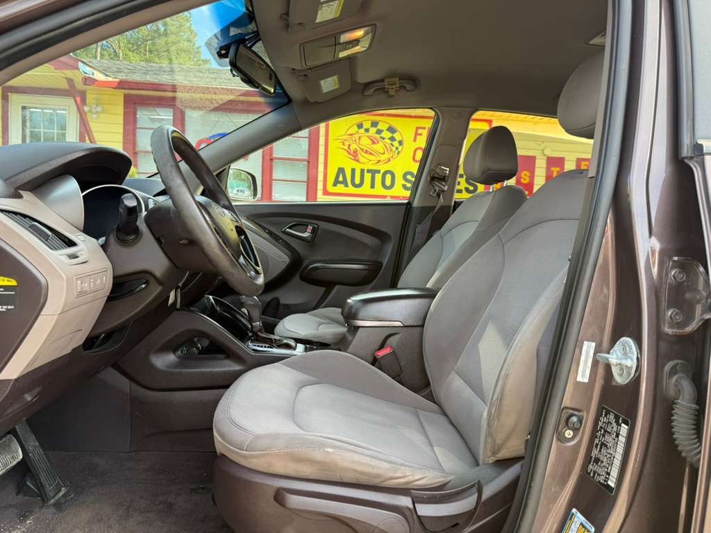 2015 Hyundai Tucson Image 12