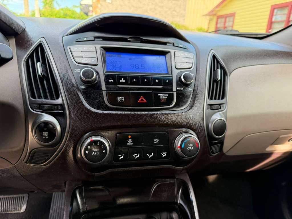 2015 Hyundai Tucson Image 20