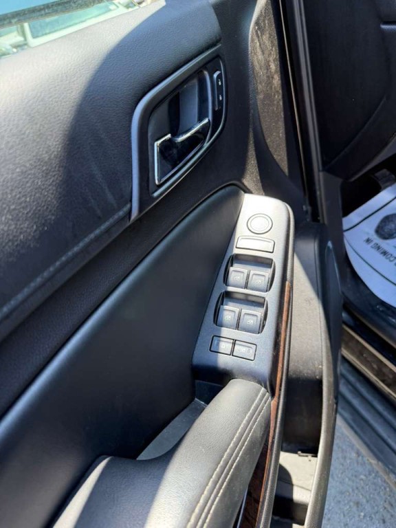 2016 Chevrolet Tahoe Image 14