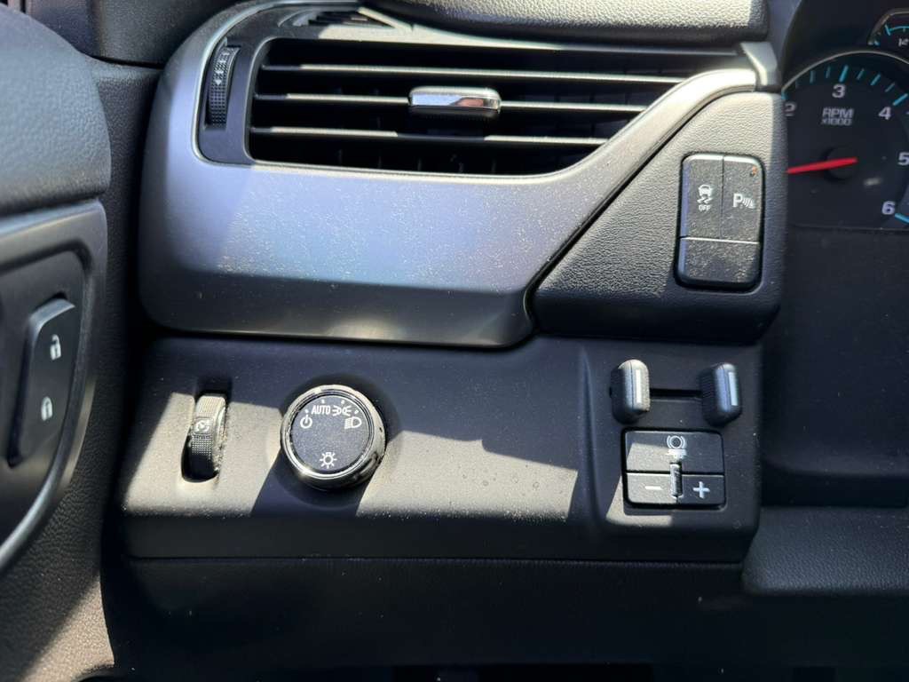 2016 Chevrolet Tahoe Image 15
