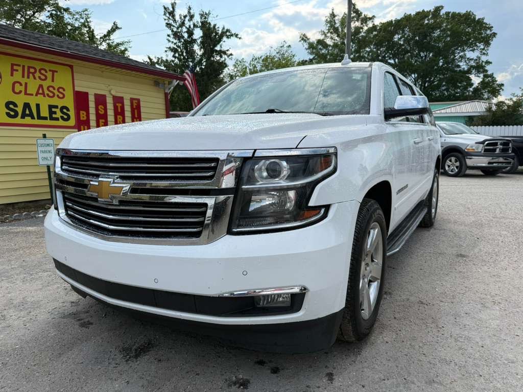 2015 Chevrolet Suburban Image 1