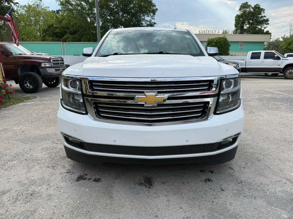 2015 Chevrolet Suburban Image 3