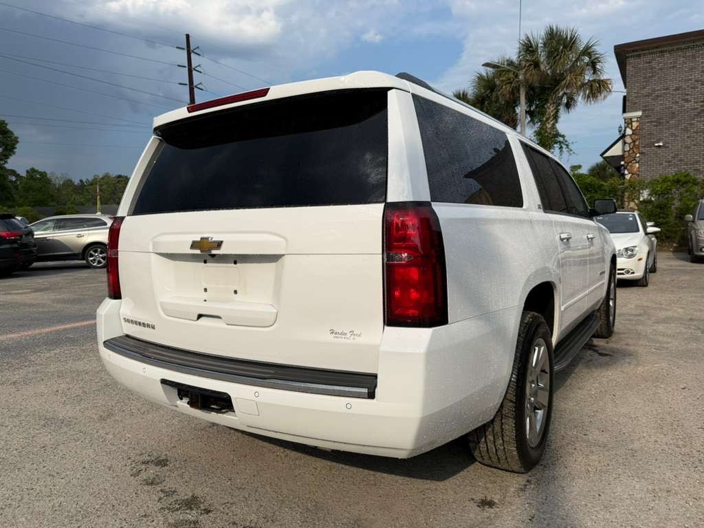 2015 Chevrolet Suburban Image 5