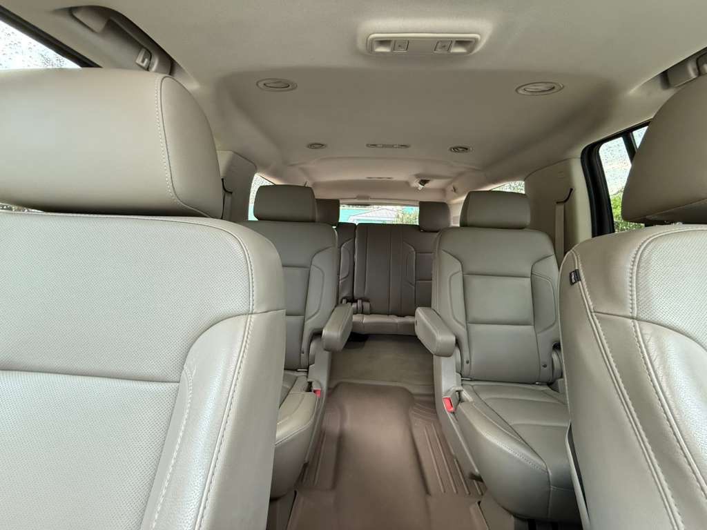 2015 Chevrolet Suburban Image 20