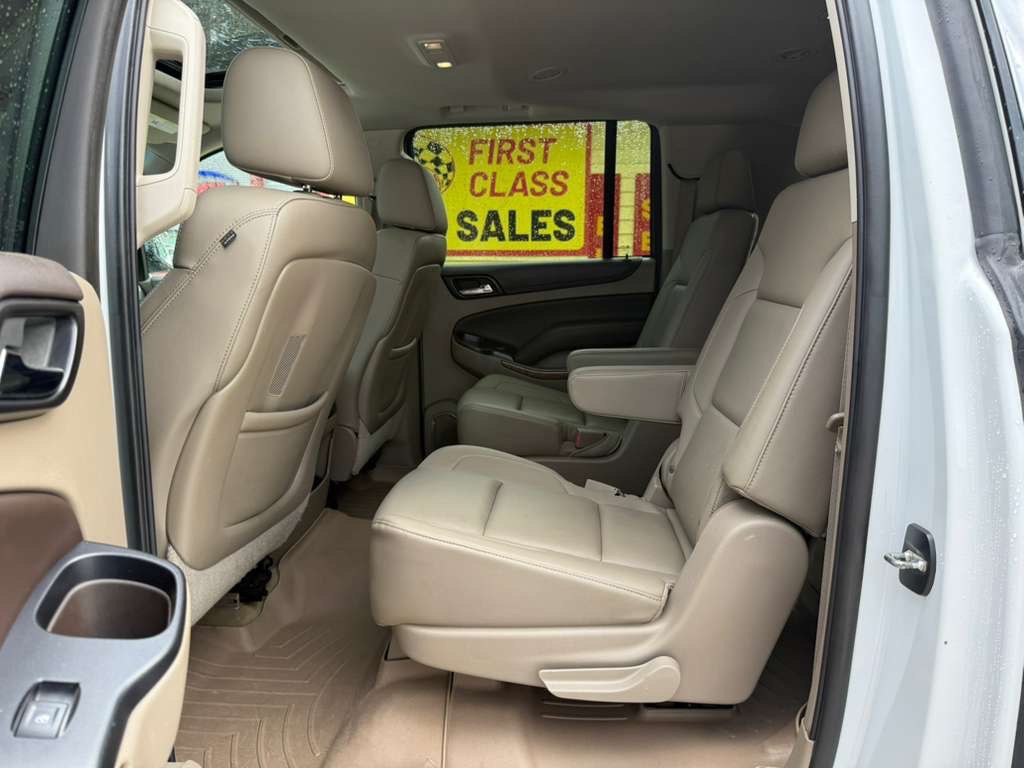 2015 Chevrolet Suburban Image 21