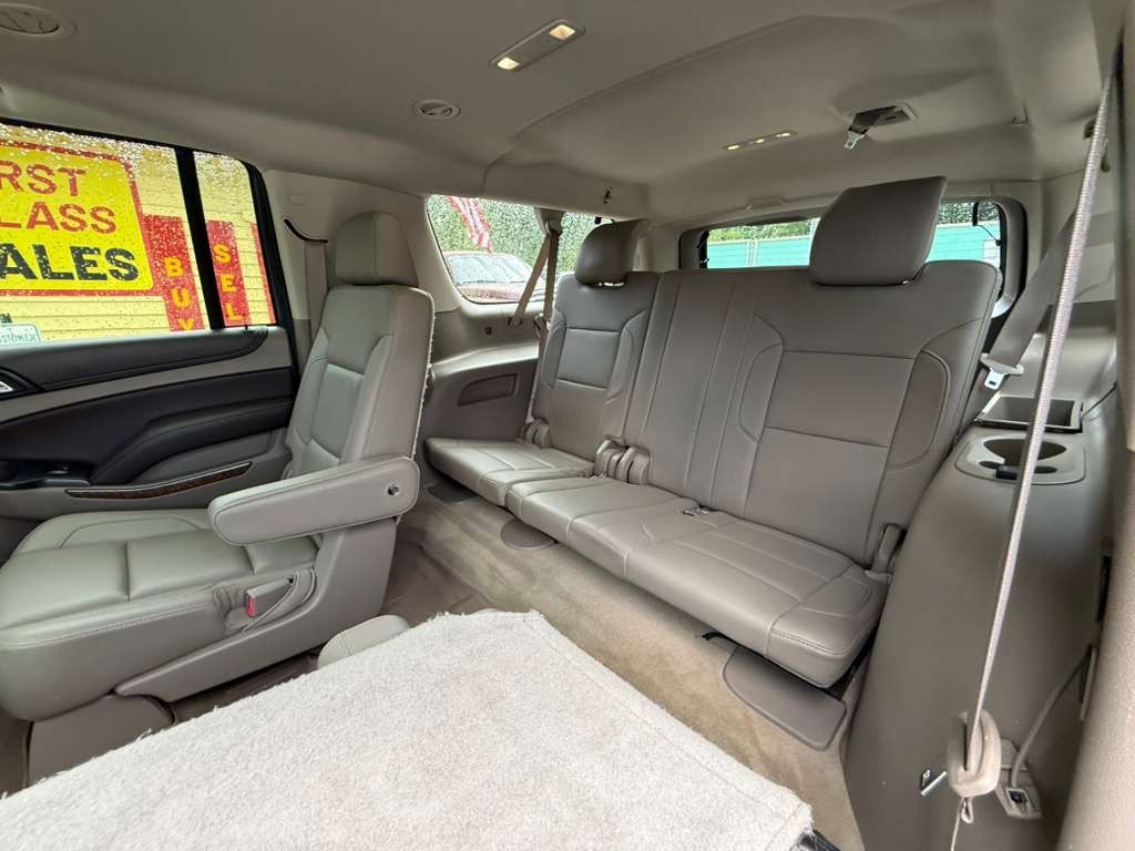 2015 Chevrolet Suburban Image 22