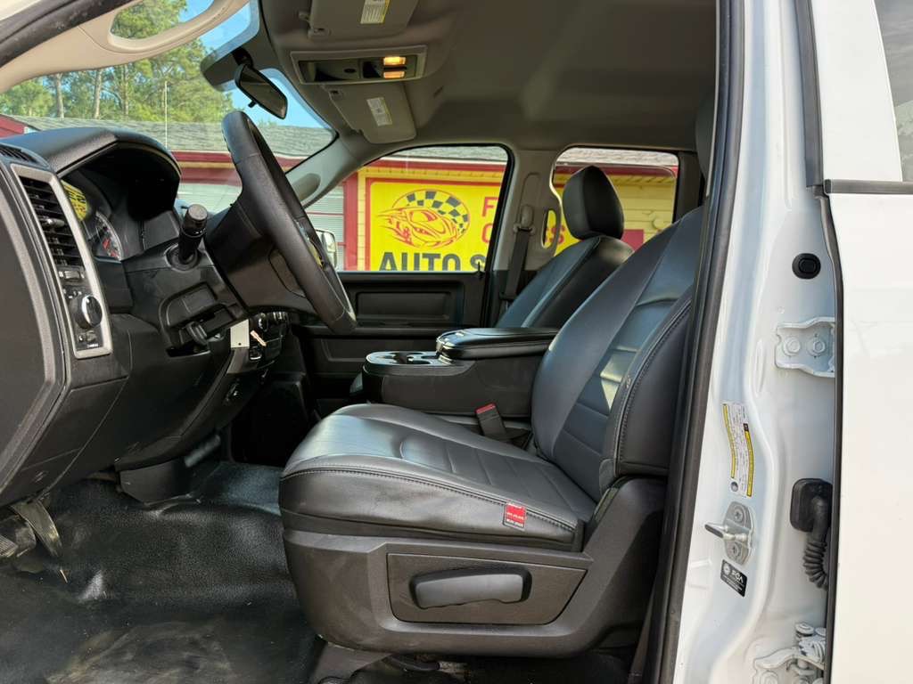 2021 RAM 1500 Image 9