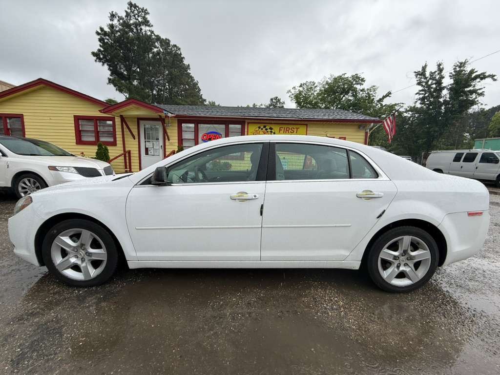 2012 Chevrolet Malibu Image 8