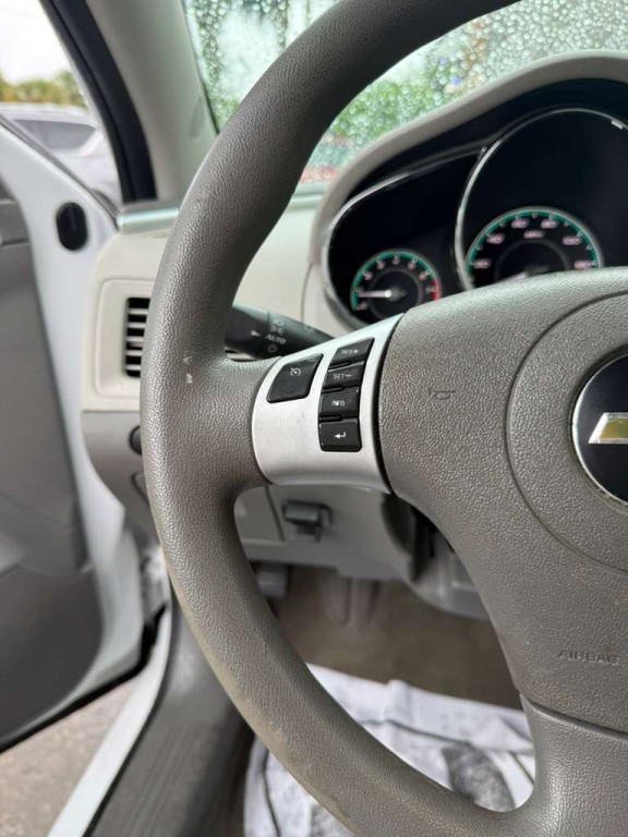2012 Chevrolet Malibu Image 13