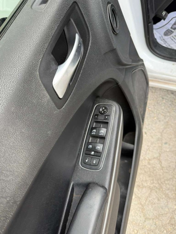 2019 Dodge Charger Image 10