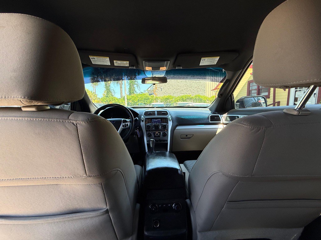 2012 Ford Explorer Image 18