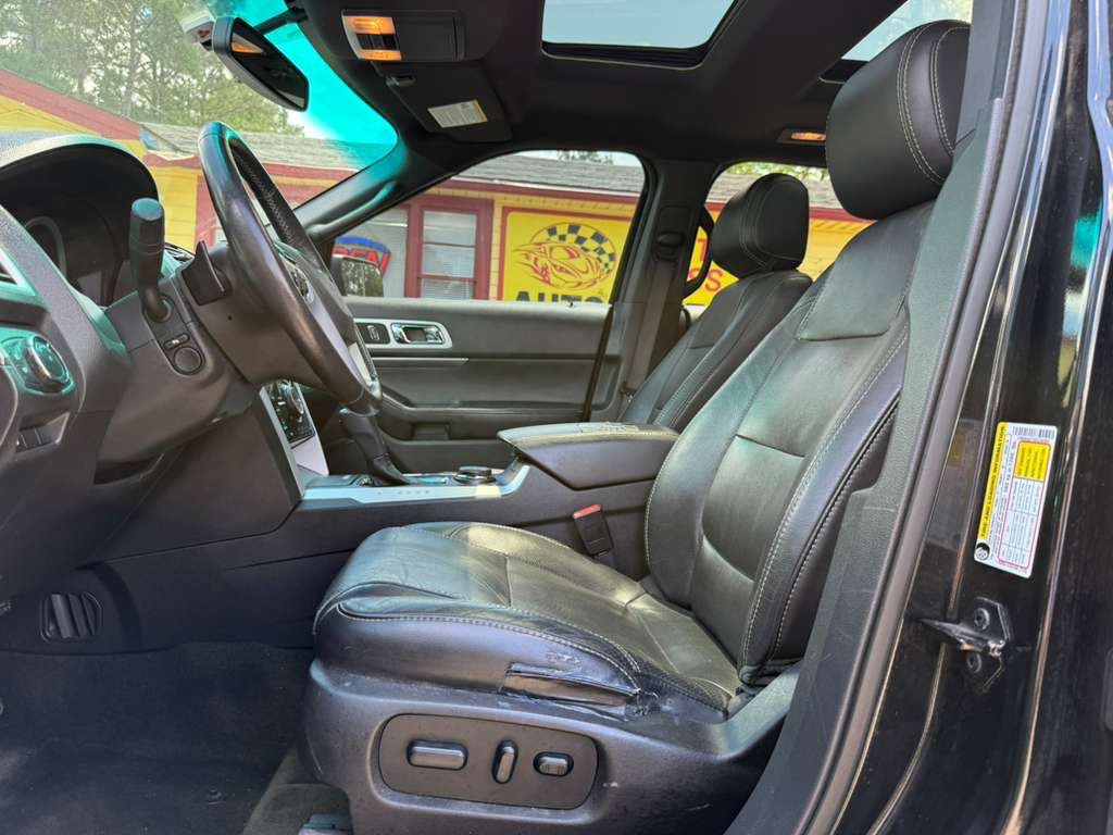 2014 Ford Explorer Image 12