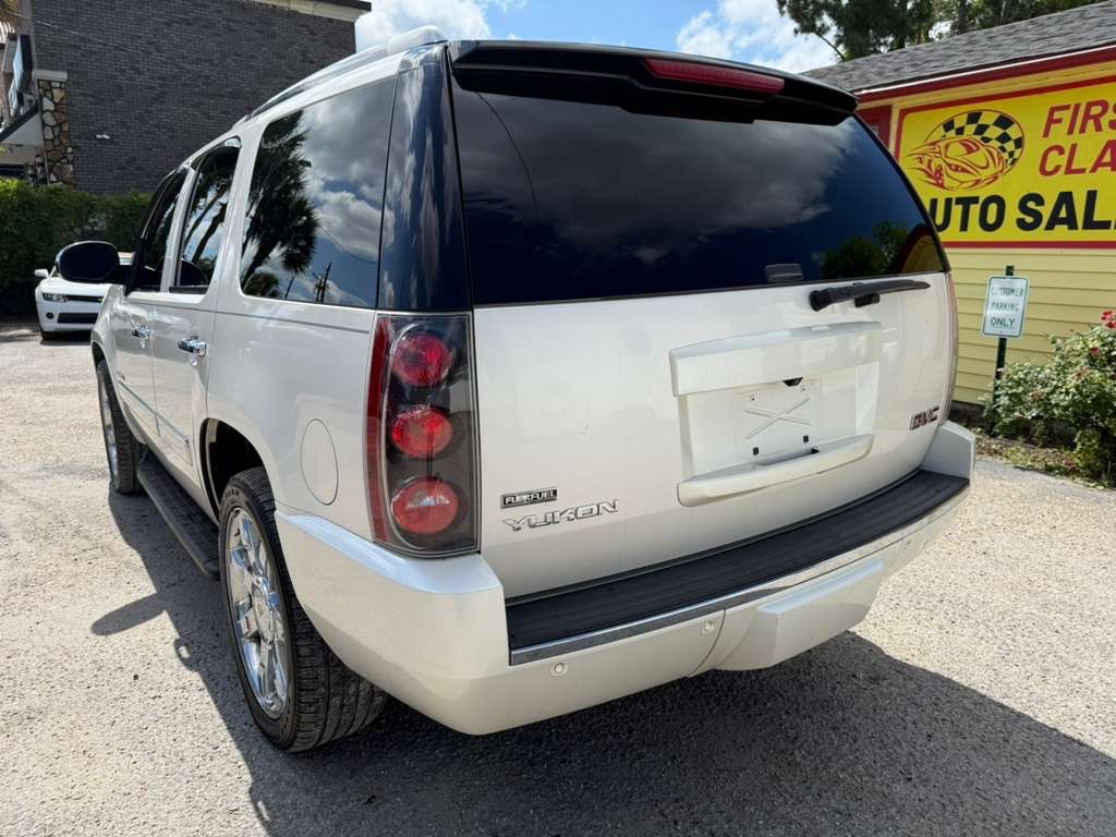 2010 GMC Yukon Image 6