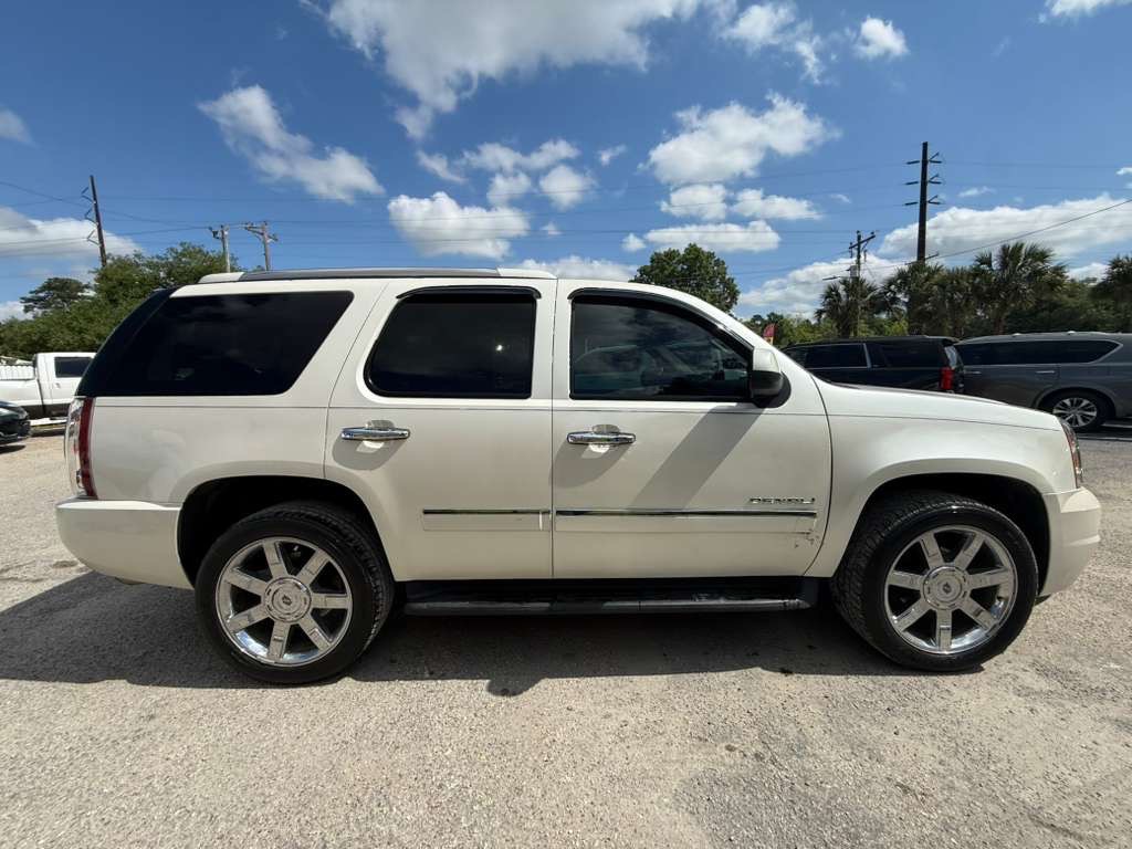 2010 GMC Yukon Image 8