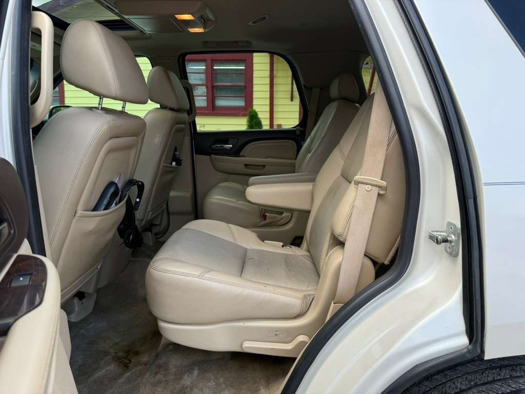 2010 GMC Yukon Image 21