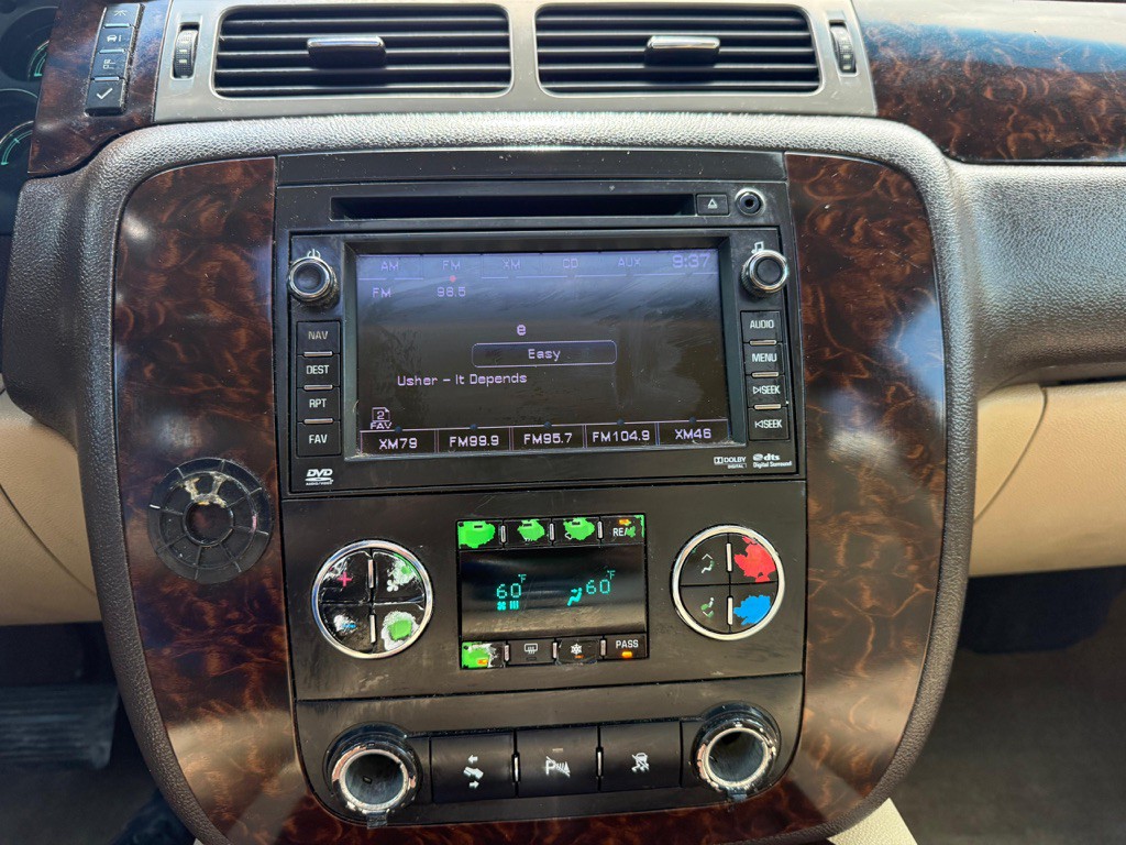 2010 GMC Yukon Image 23