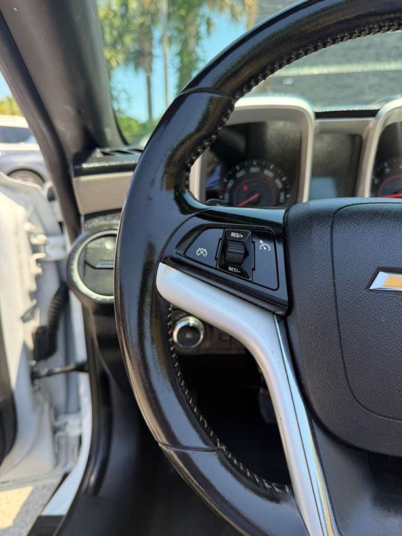 2015 Chevrolet Camaro Image 12