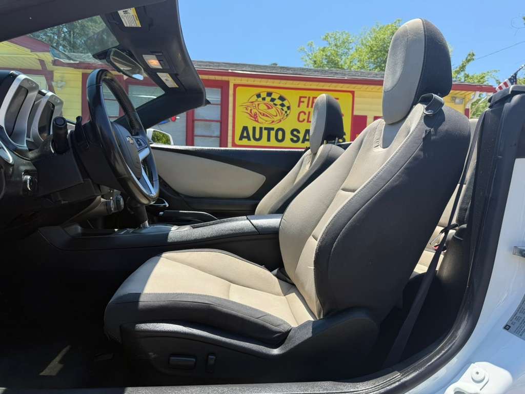 2015 Chevrolet Camaro Image 15
