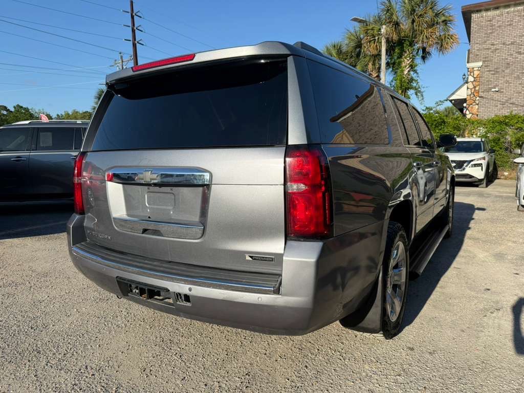 2018 Chevrolet Suburban Image 5