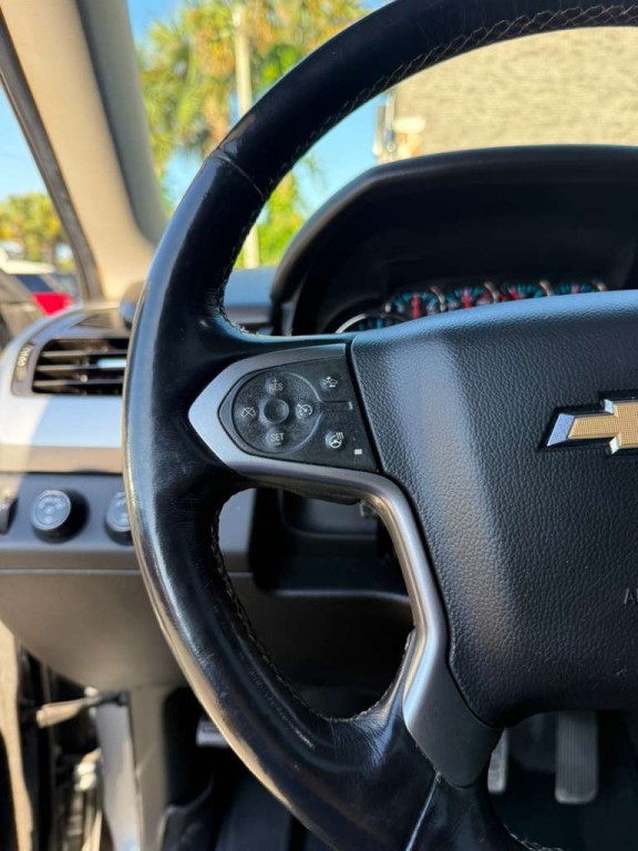 2018 Chevrolet Suburban Image 16