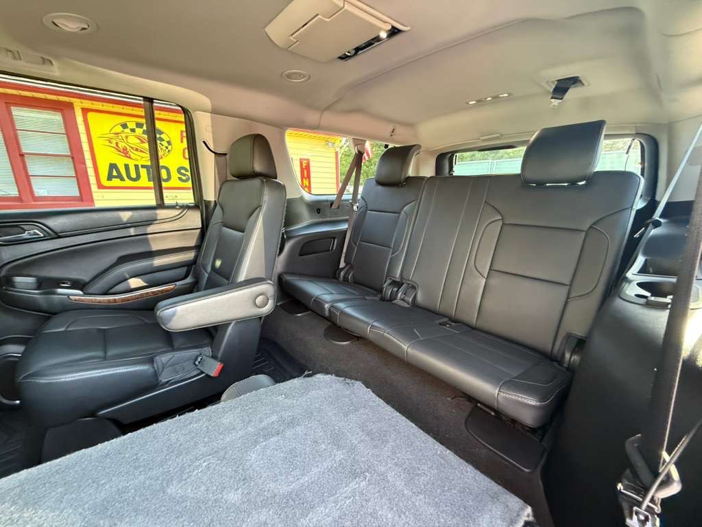 2018 Chevrolet Suburban Image 21