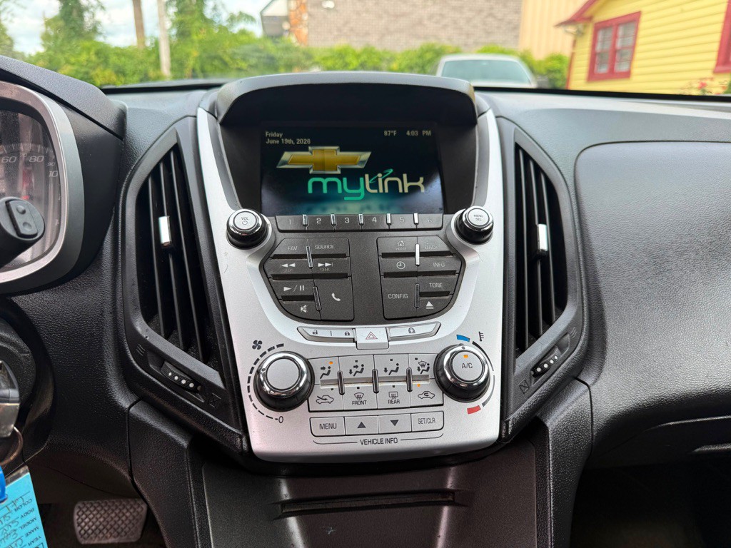 2015 Chevrolet Equinox Image 16