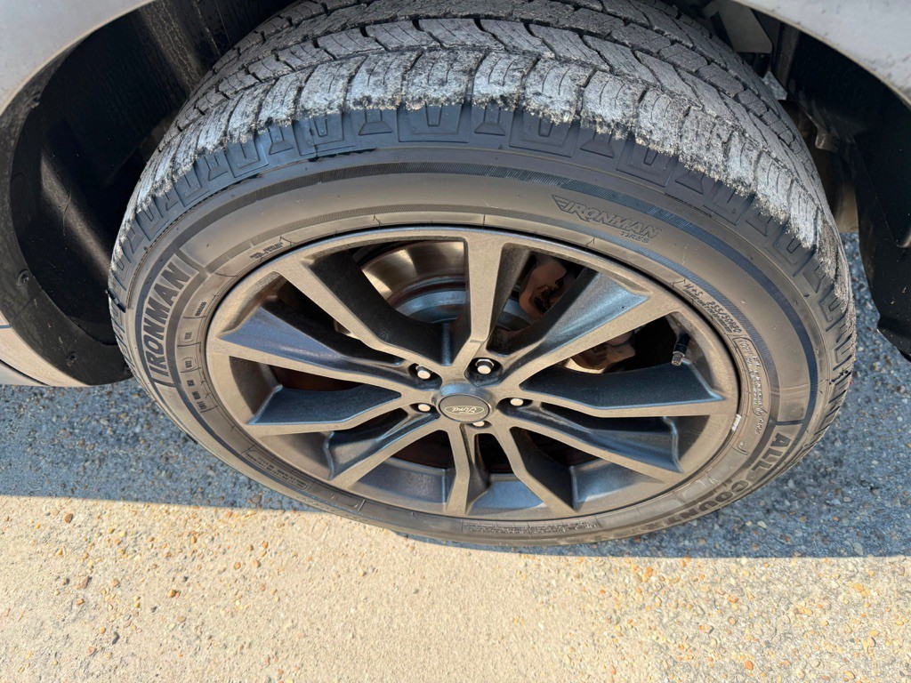2019 Ford Explorer Image 11