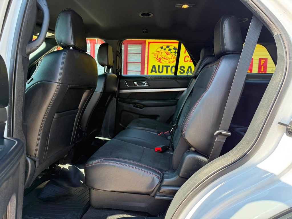 2019 Ford Explorer Image 21