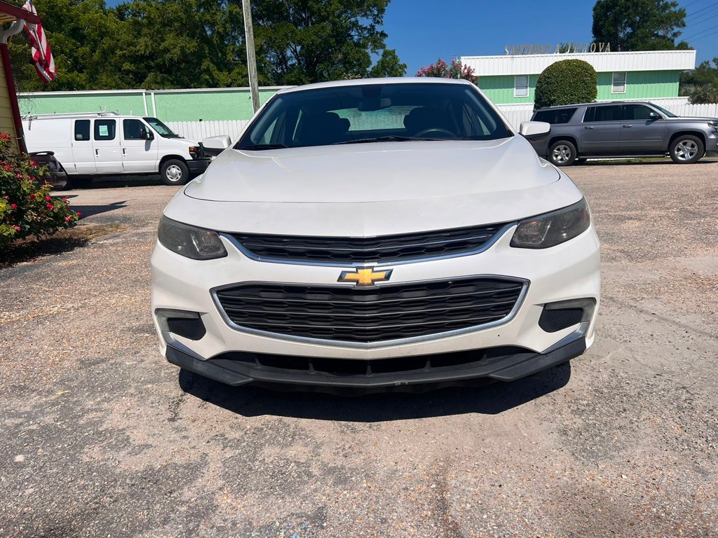 2016 Chevrolet Malibu Image 2