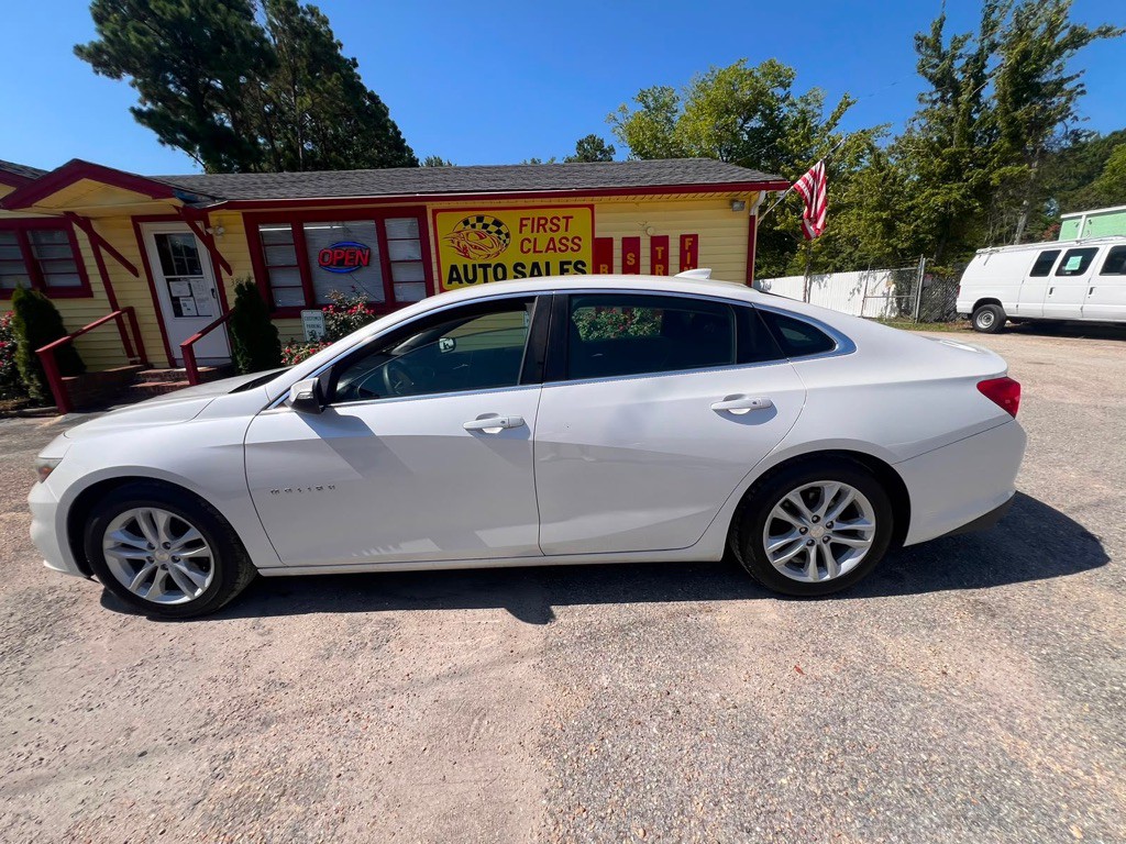 2016 Chevrolet Malibu Image 4