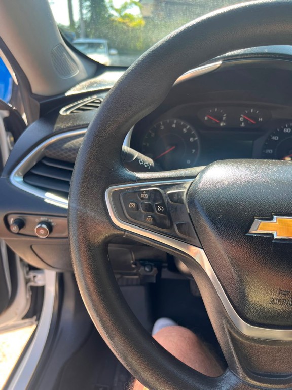 2016 Chevrolet Malibu Image 11